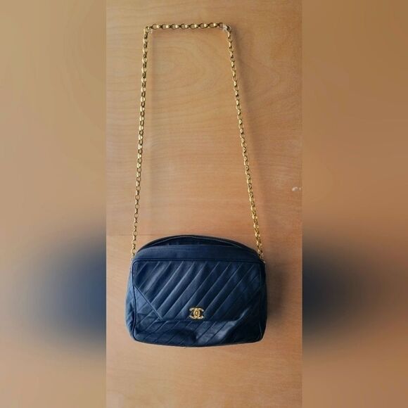 Authentic Vintage Chanel Large Bijou Strap Shoulder Camera CrossBody Bag Purse - Picture 2 of 16